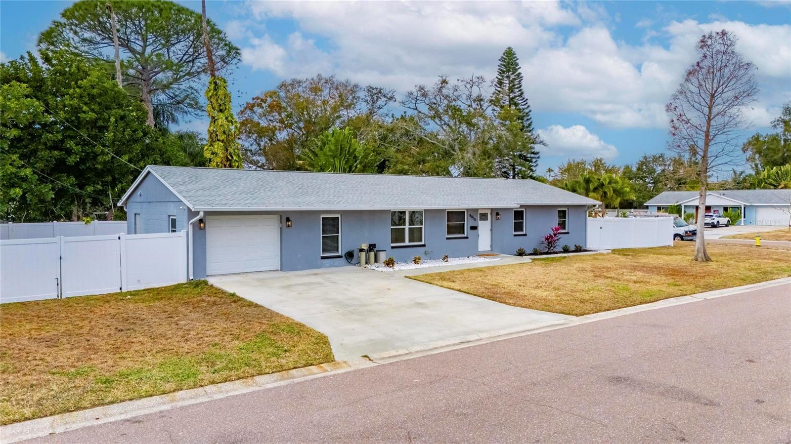 8050 CAROLYN STREET NE