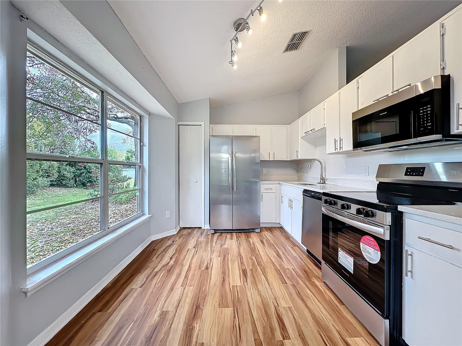 SUNVISTA - Residential