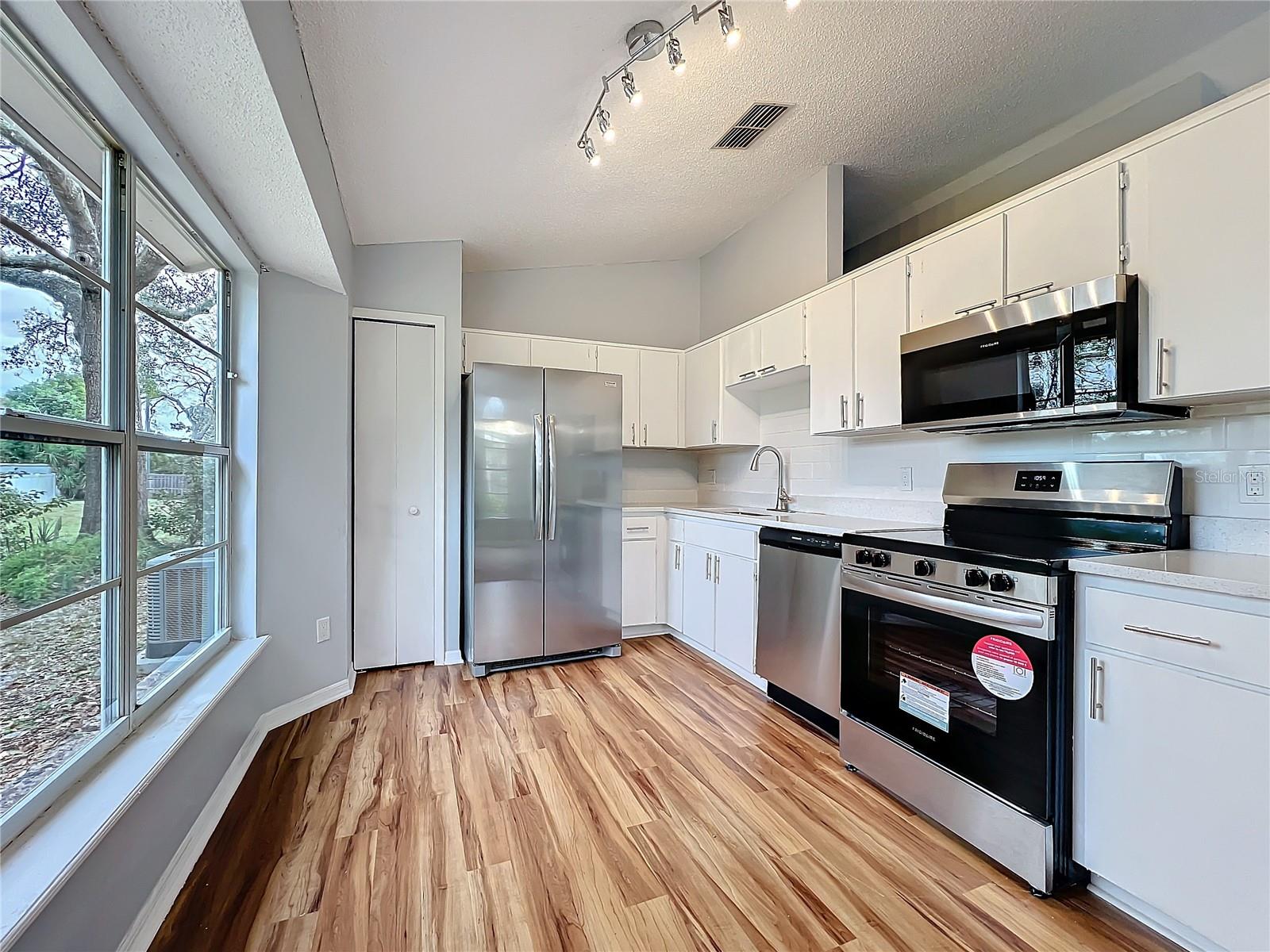 SUNVISTA - Residential