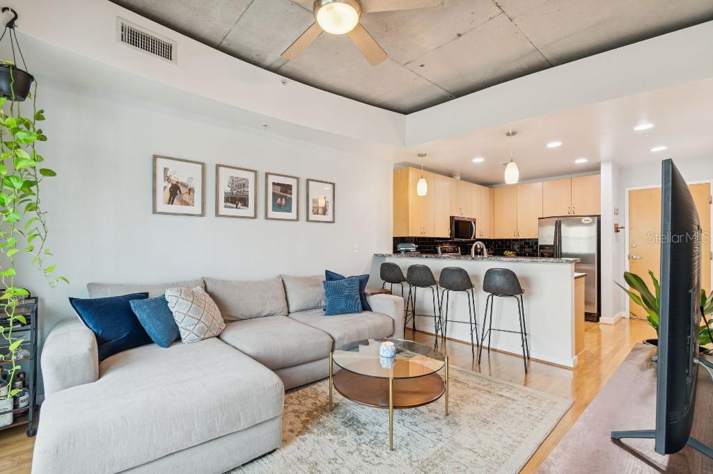 SKYPOINT A CONDO - Residential