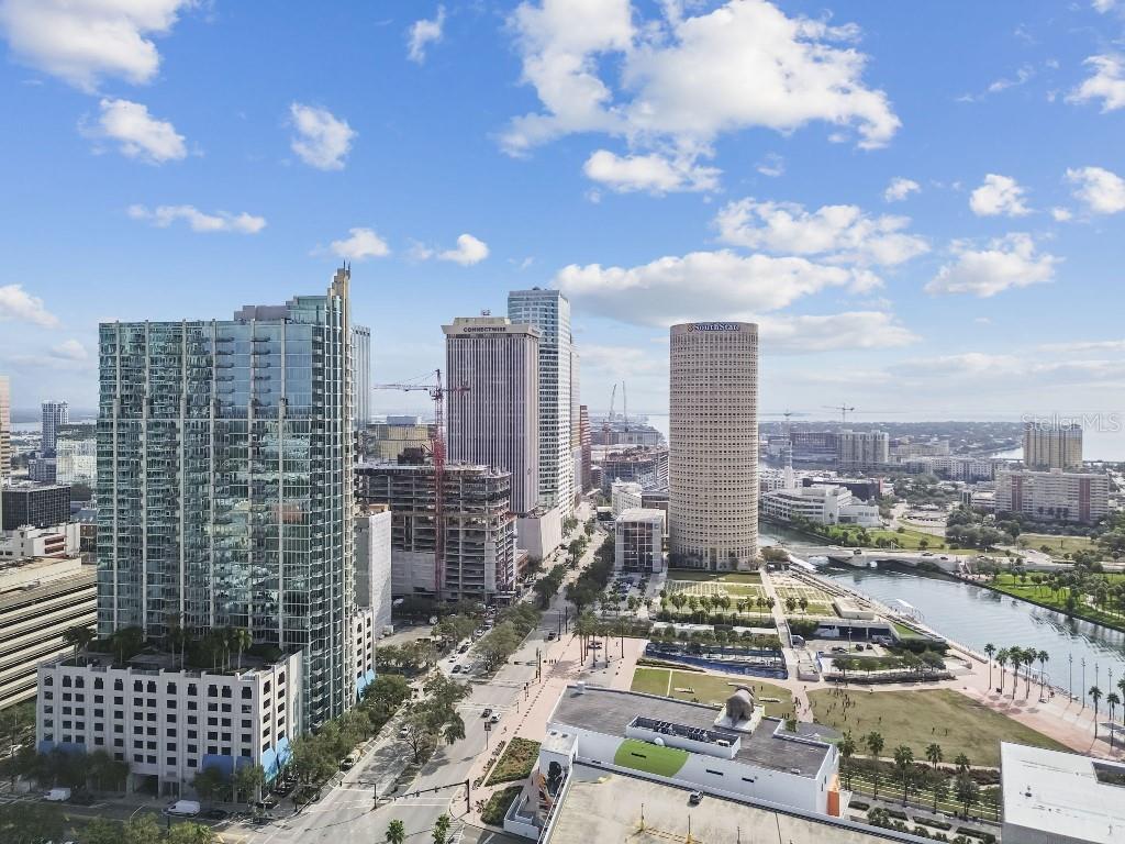 SKYPOINT A CONDO - Residential