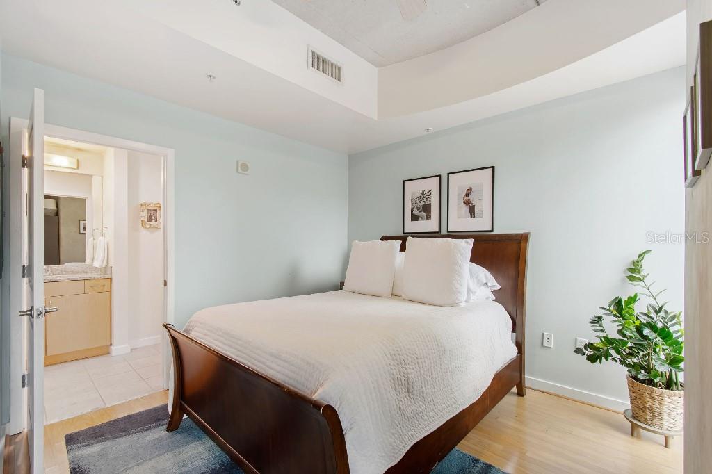 SKYPOINT A CONDO - Residential