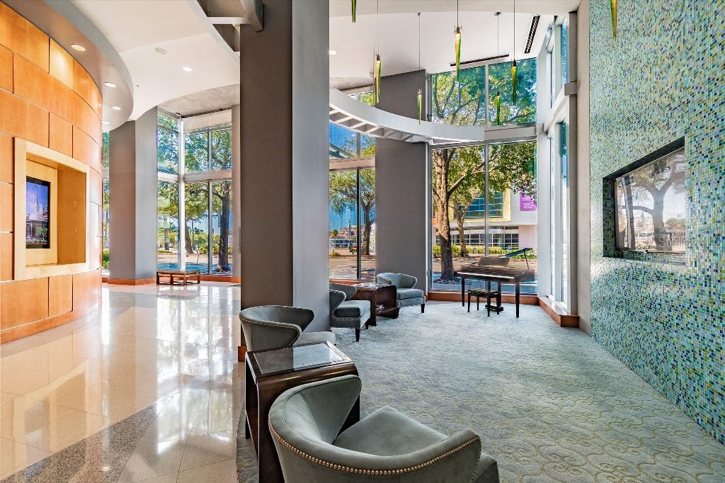 SKYPOINT A CONDO - Residential