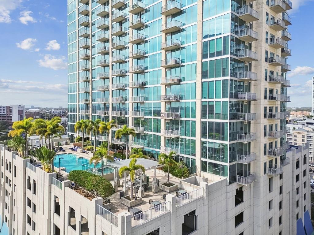 SKYPOINT A CONDO - Residential