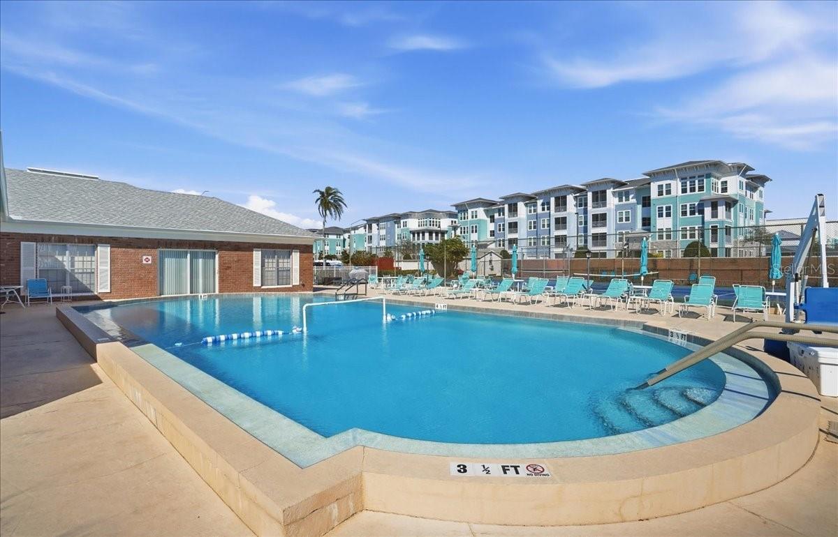 PATRIOT SQUARE APTS - Residential