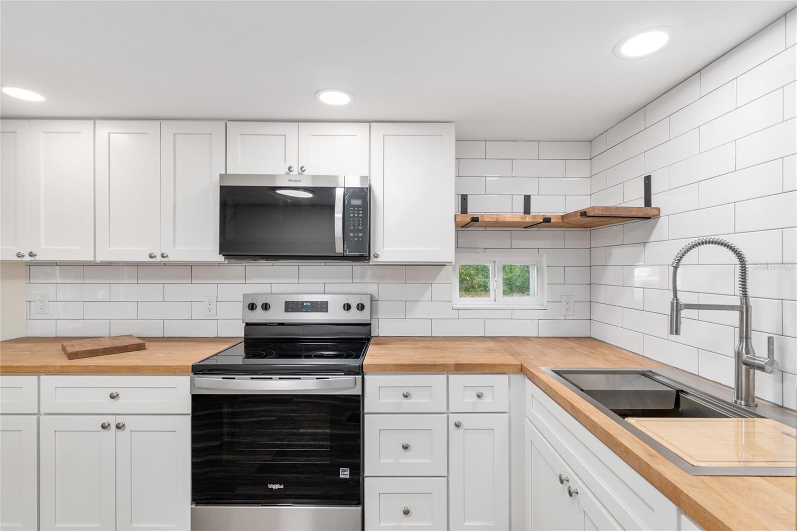 EAST COVE UNIT 01 - Residential