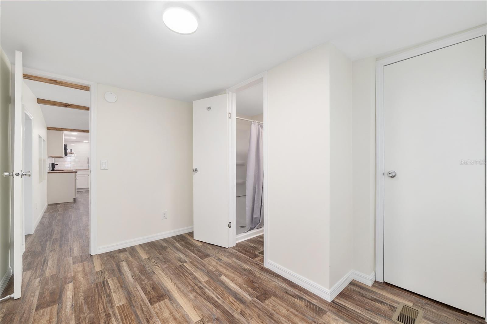 EAST COVE UNIT 01 - Residential