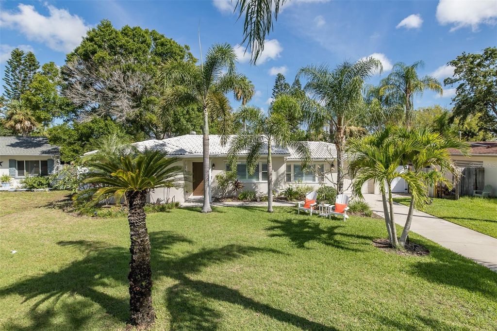 Photo of 1830 Santa Barbara Drive, Dunedin, FL 34698 (MLS # W7876306)