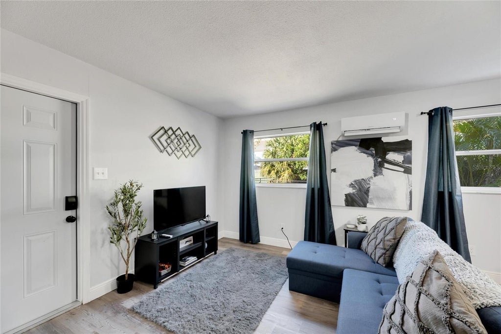 Photo of 4513 W Mcelroy Avenue, Tampa, FL 33611 (MLS # TB8544449)