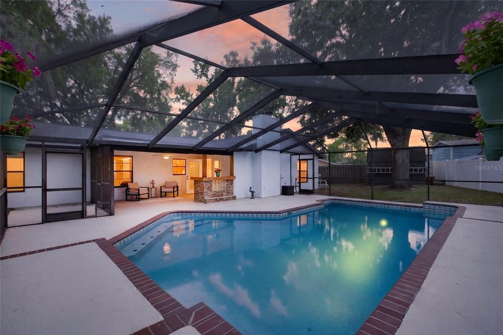 Photo of 1513 Piney Branch Circle, Valrico, FL 33594 (MLS # TB8500926)