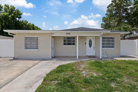 Photo of 3322 W Kathleen Street, Tampa, FL 33607 (MLS # TB8513955)