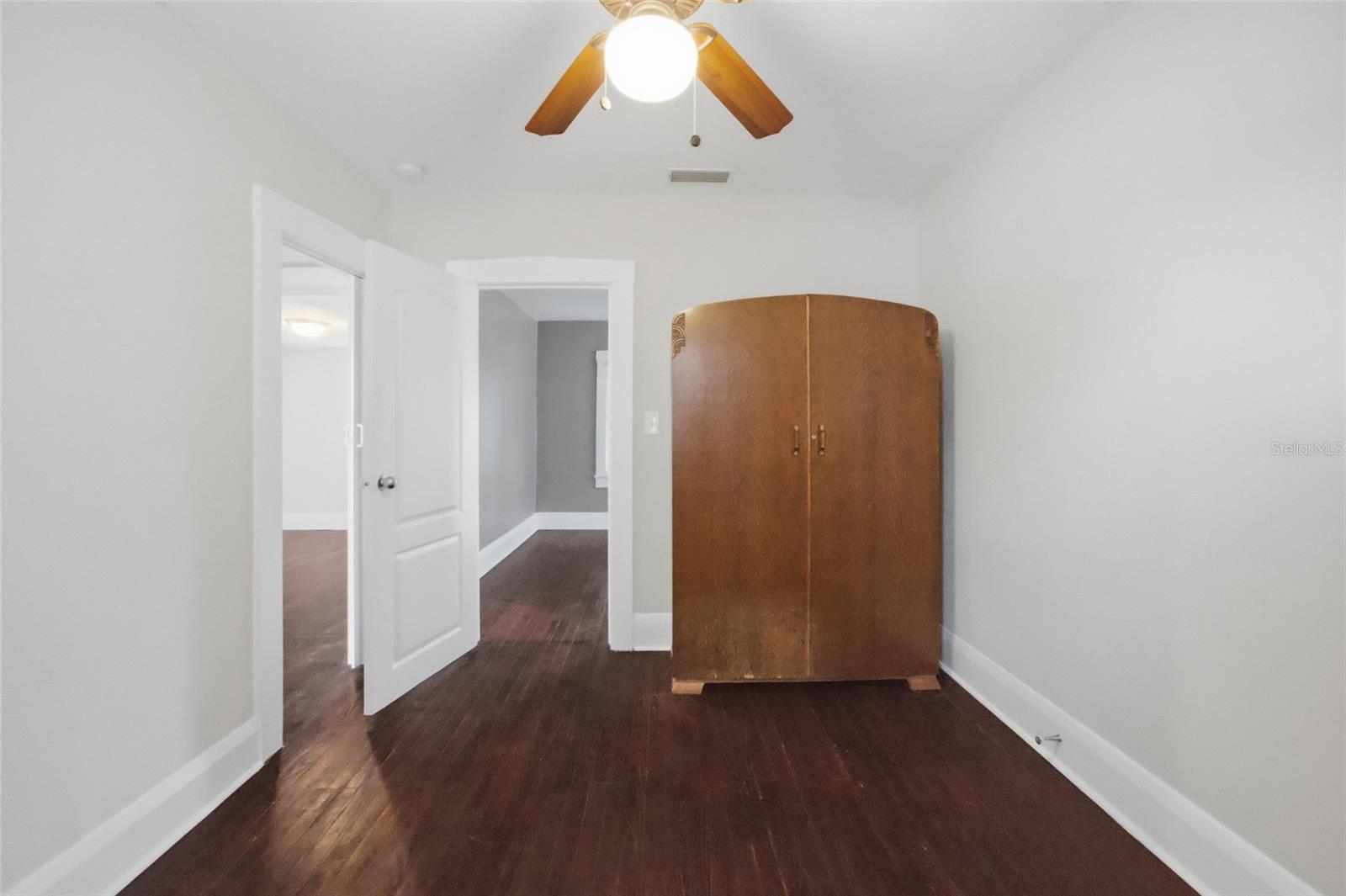 RIVERCREST - Residential