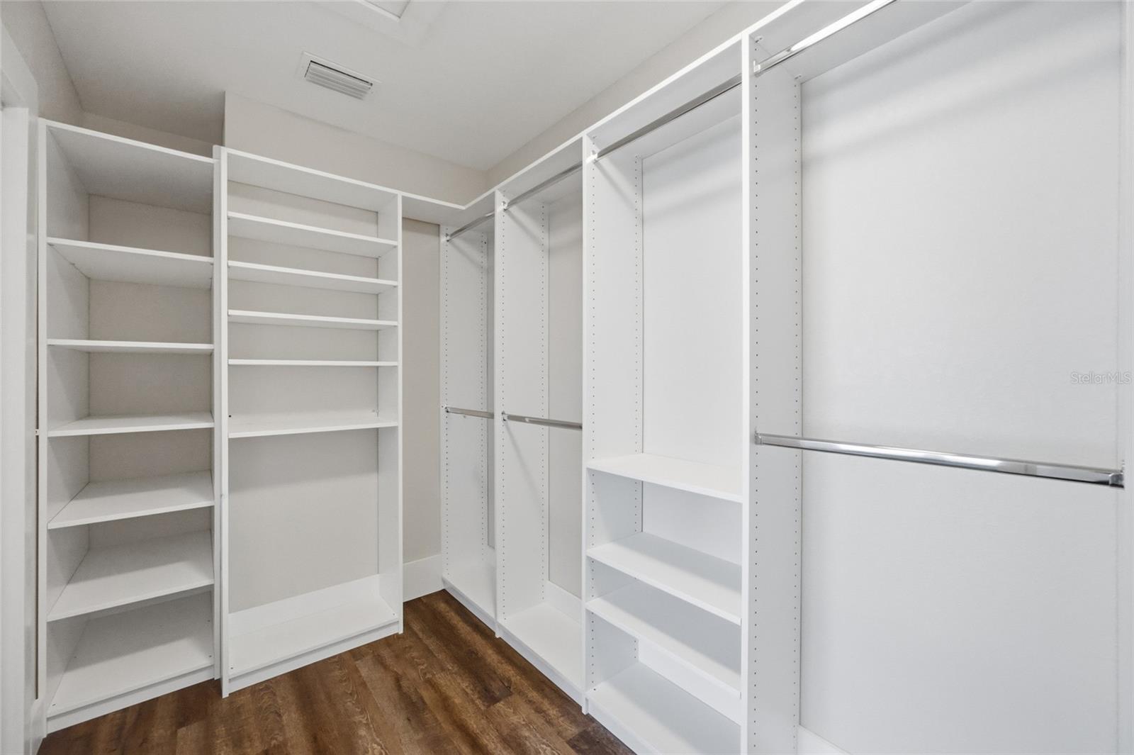 RIVERCREST - Residential