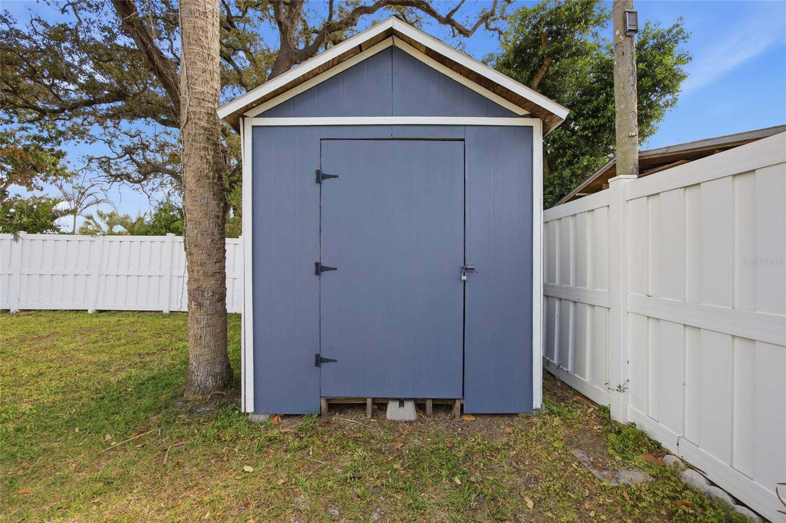 RIVERCREST - Residential