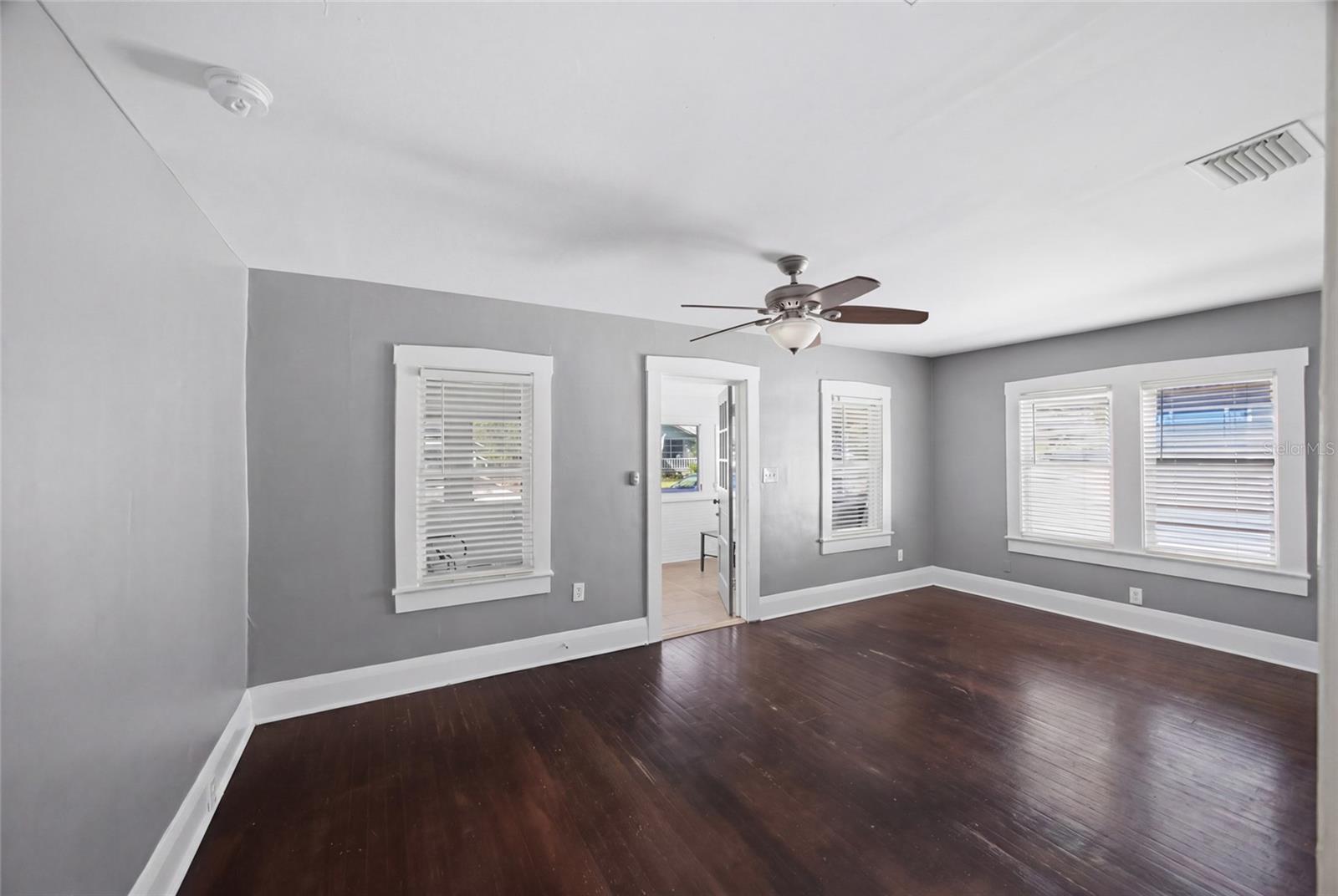 RIVERCREST - Residential