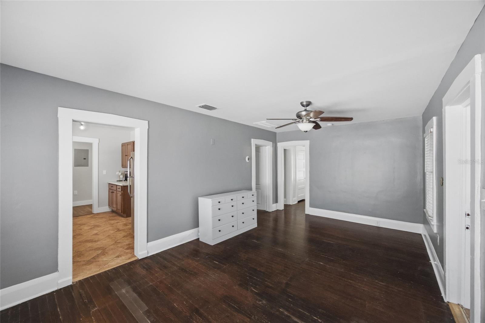 RIVERCREST - Residential