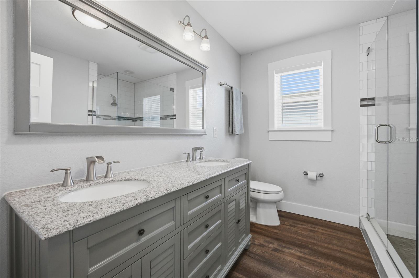 RIVERCREST - Residential