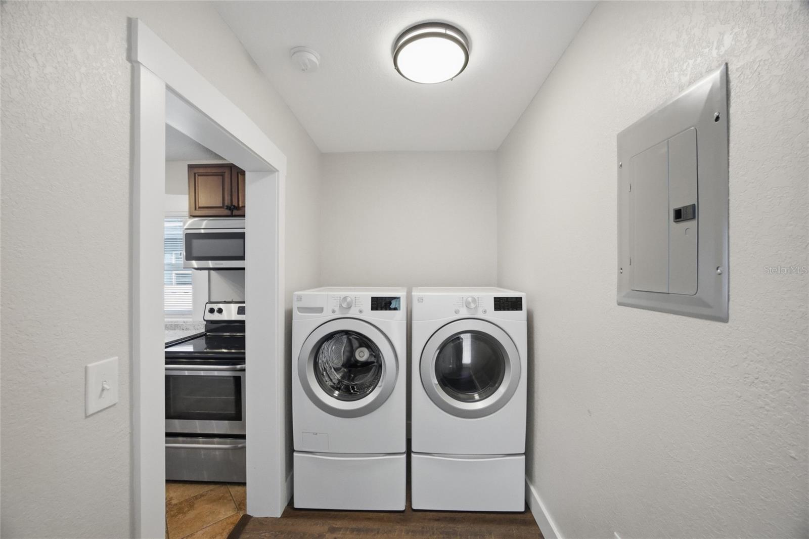 RIVERCREST - Residential