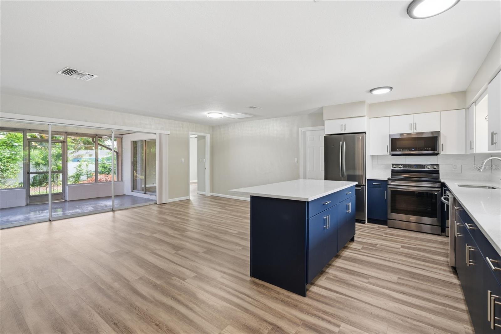 2465 BRENTWOOD DRIVE