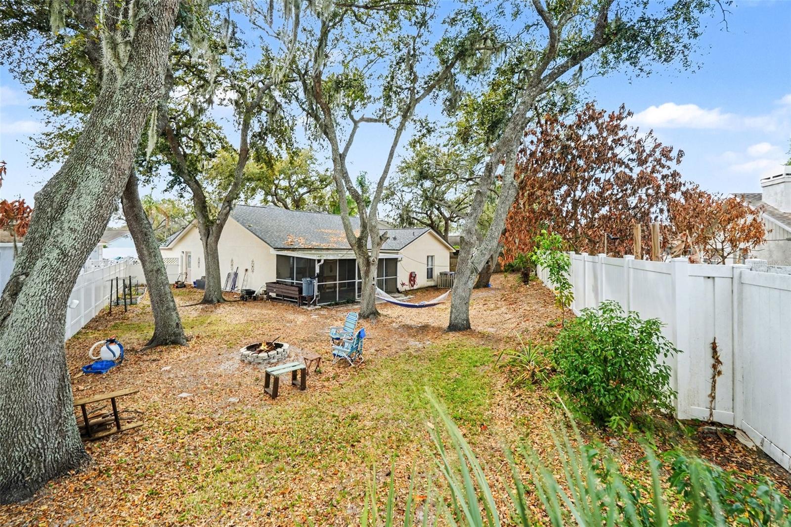 OAKDALE RIVERVIEW ESTATES UN 3 - Residential