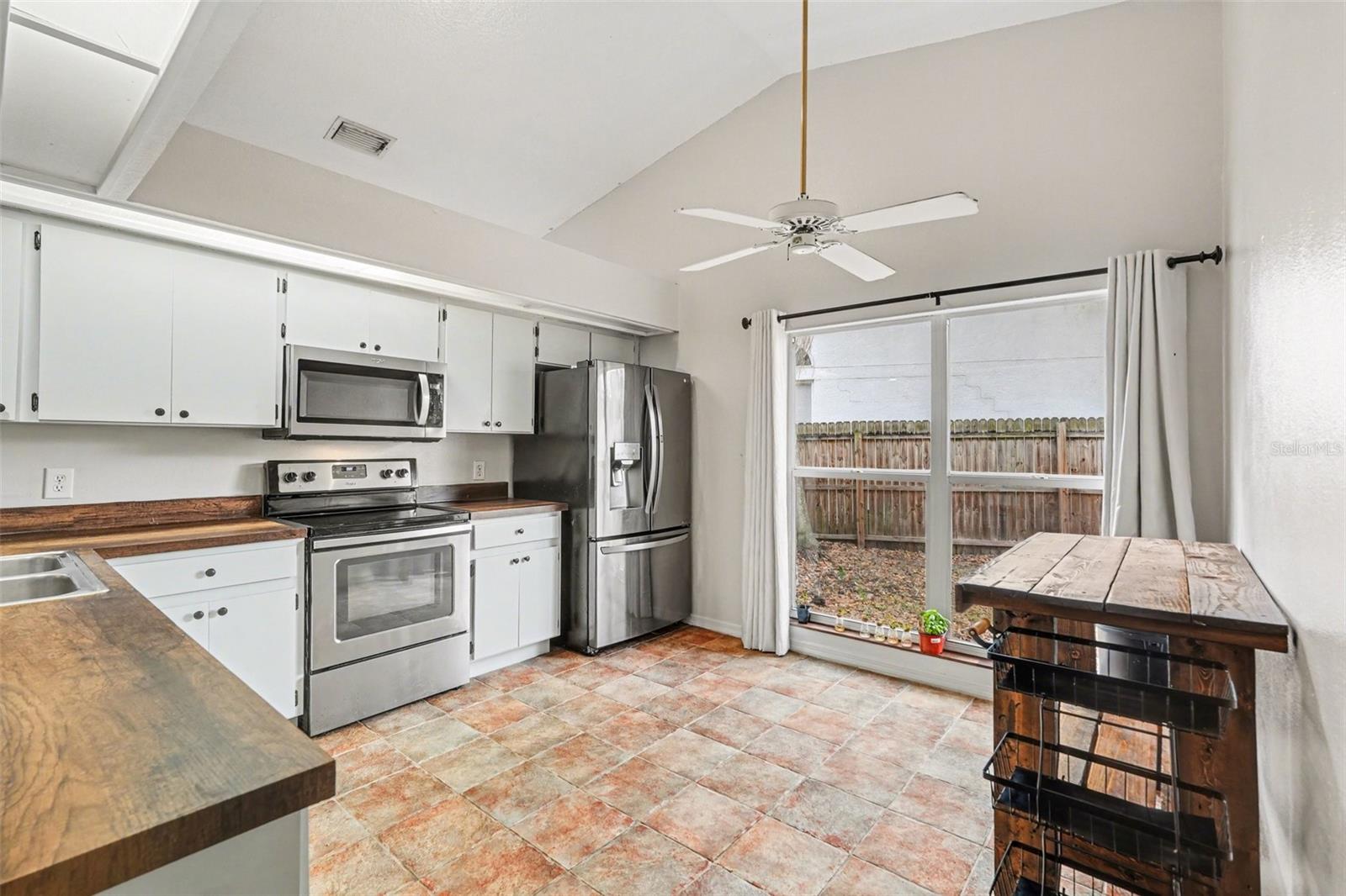 OAKDALE RIVERVIEW ESTATES UN 3 - Residential