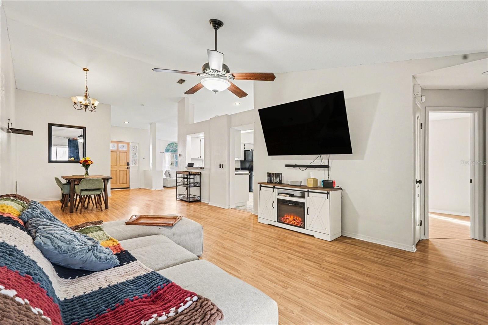 OAKDALE RIVERVIEW ESTATES UN 3 - Residential