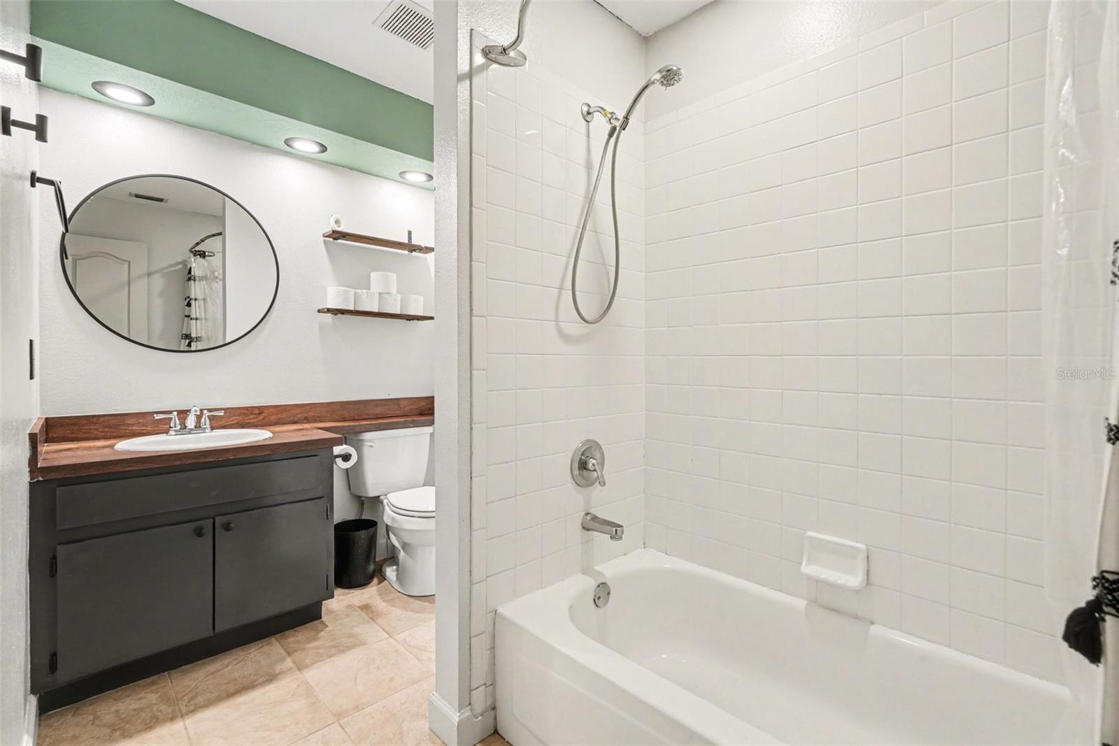 OAKDALE RIVERVIEW ESTATES UN 3 - Residential