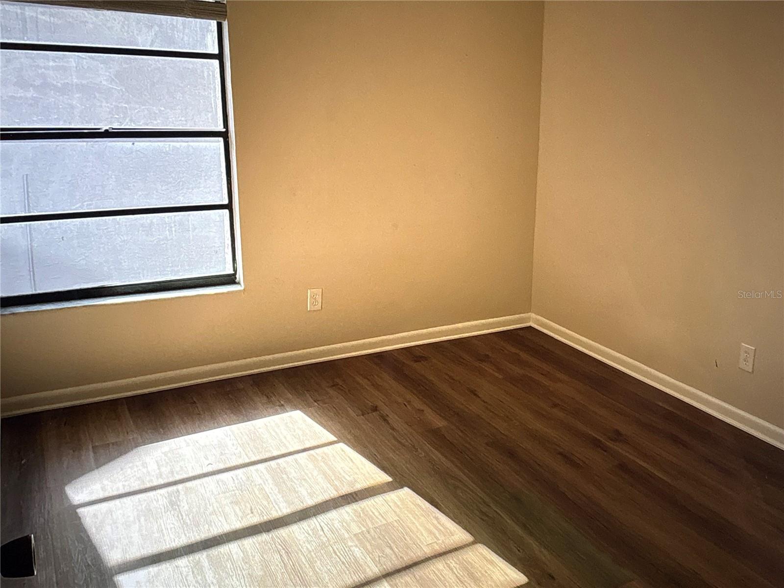 RIVER OAKS CONDOMINIUM I - Residential