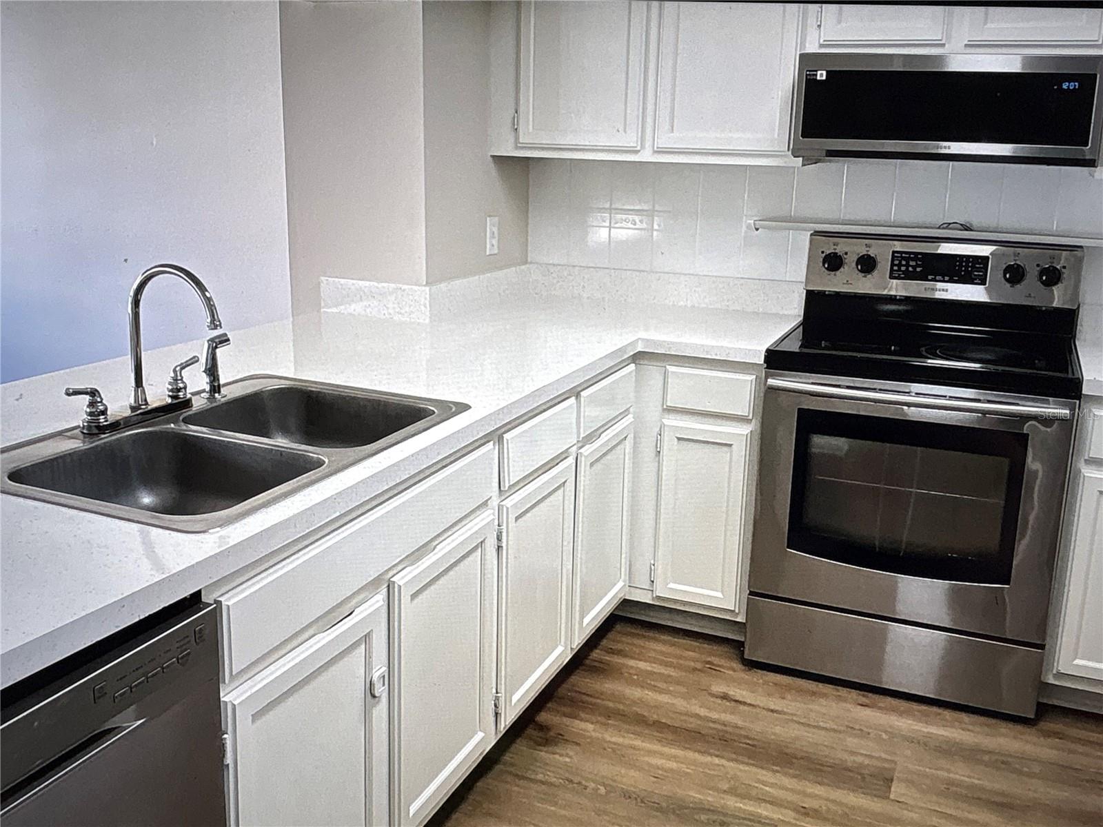 RIVER OAKS CONDOMINIUM I - Residential