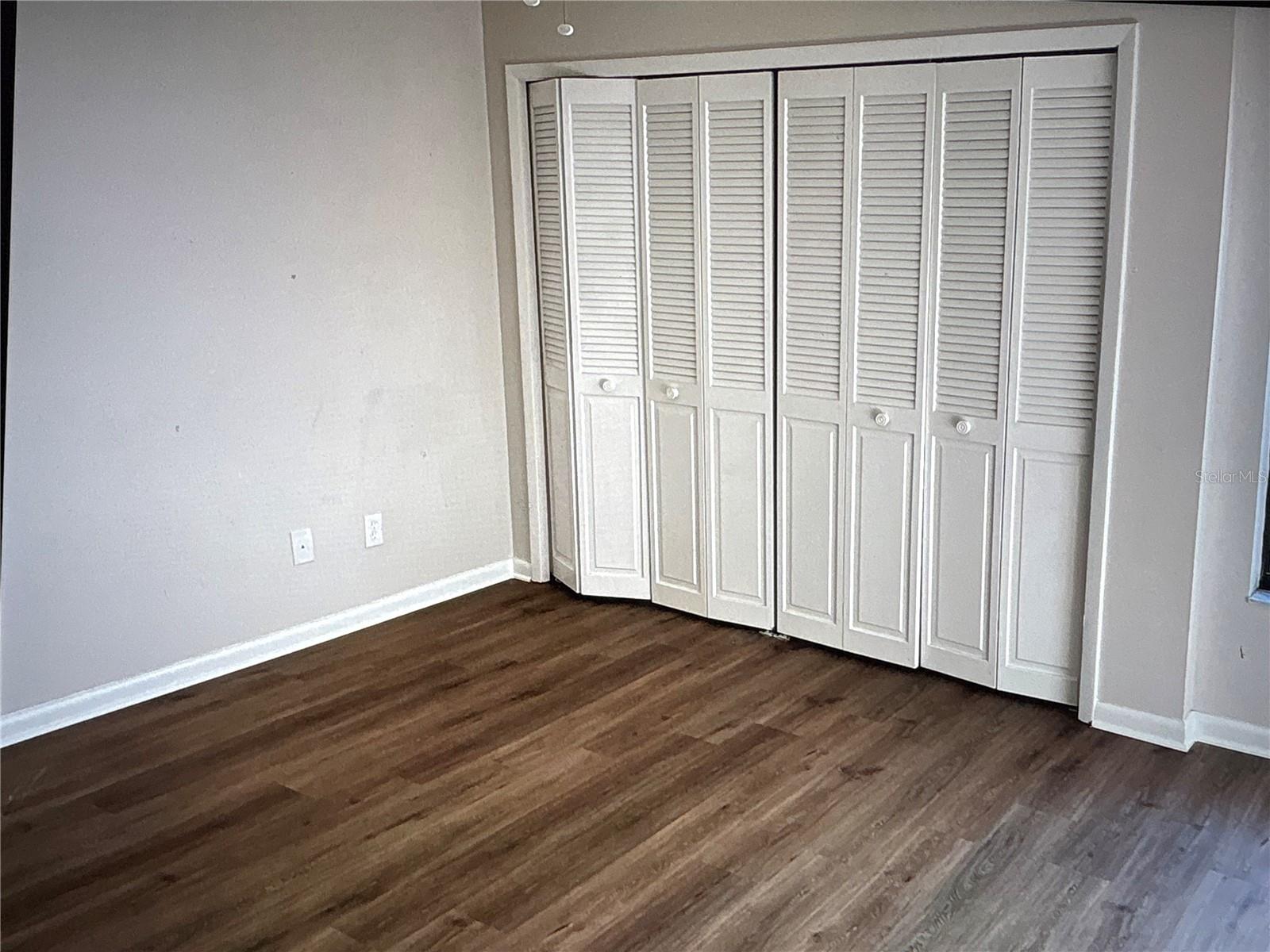 RIVER OAKS CONDOMINIUM I - Residential