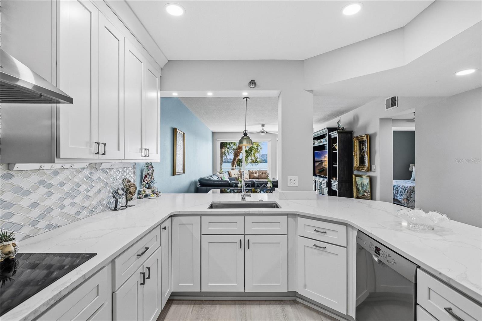 HARBOURSIDE CORAL POINTE - Residential