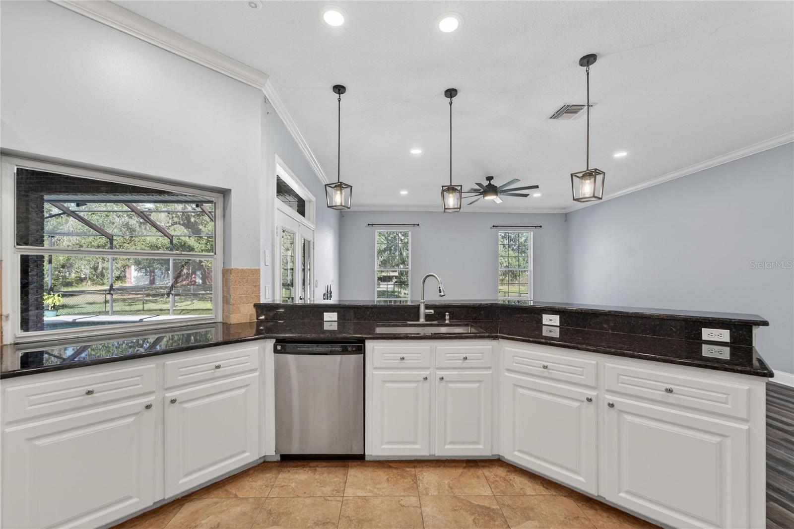 COUNTRY CLASS FARMS - Residential