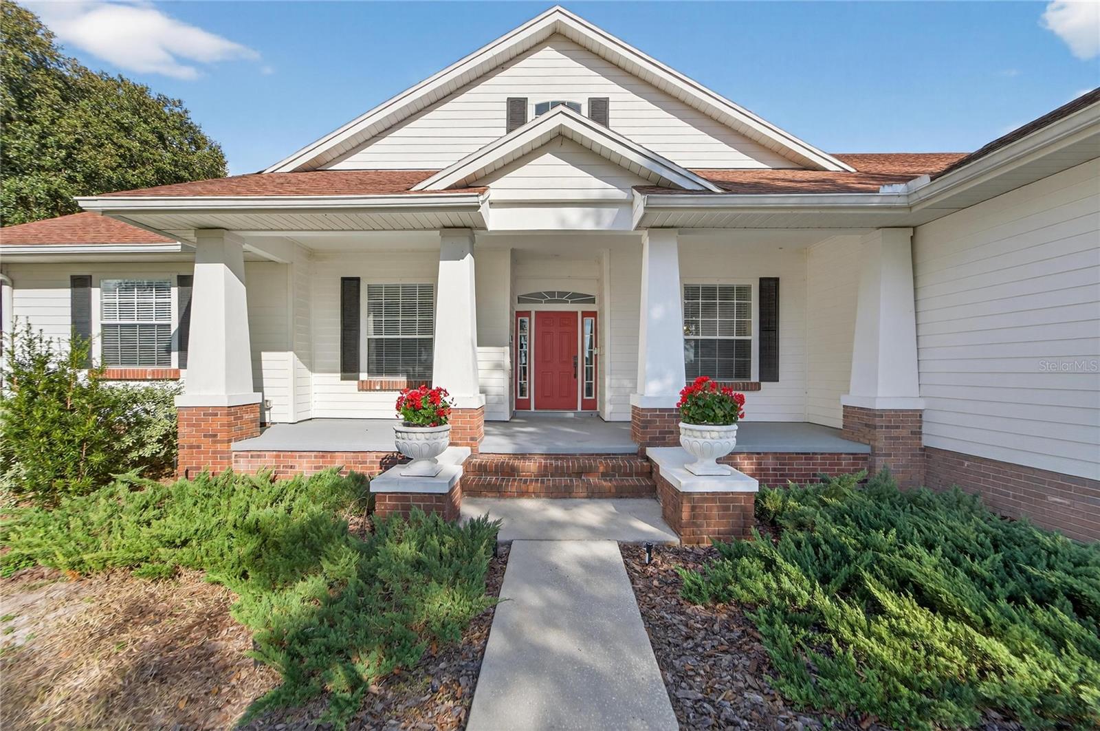 COUNTRY CLASS FARMS - Residential