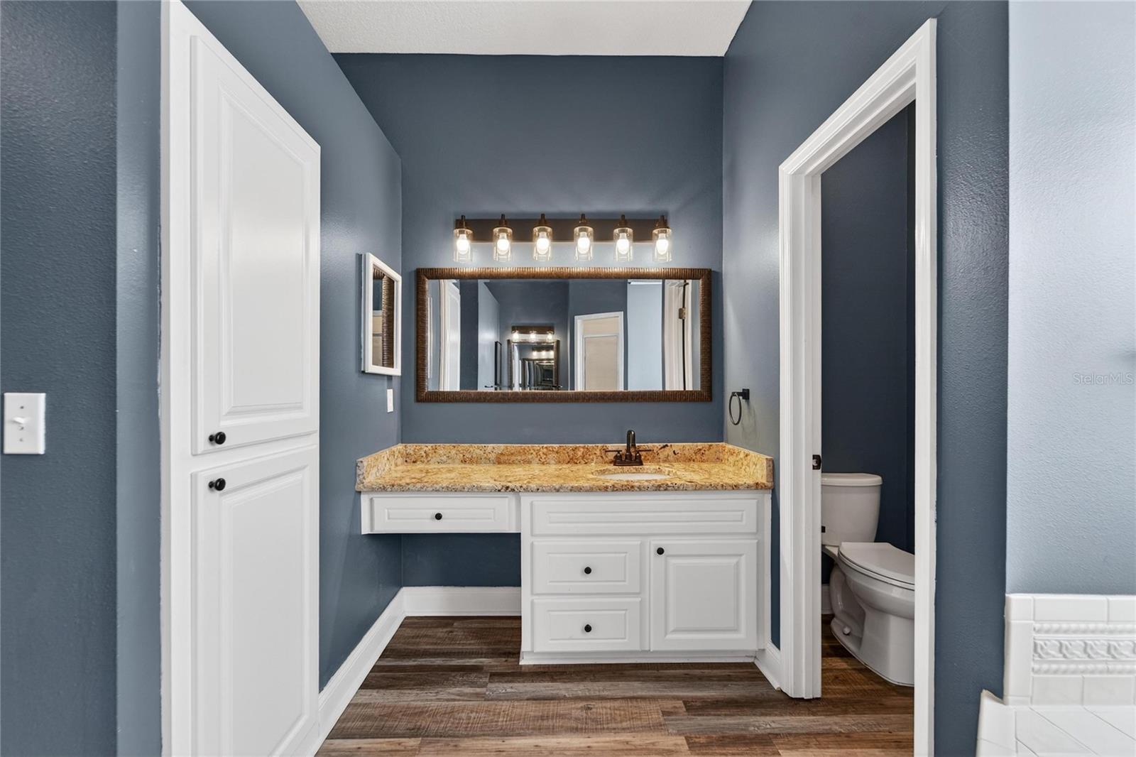 COUNTRY CLASS FARMS - Residential