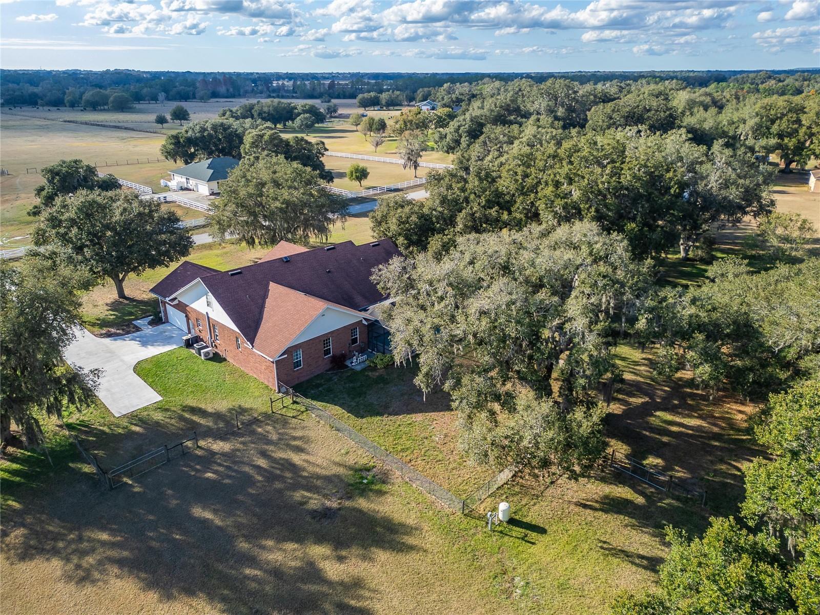 COUNTRY CLASS FARMS - Residential