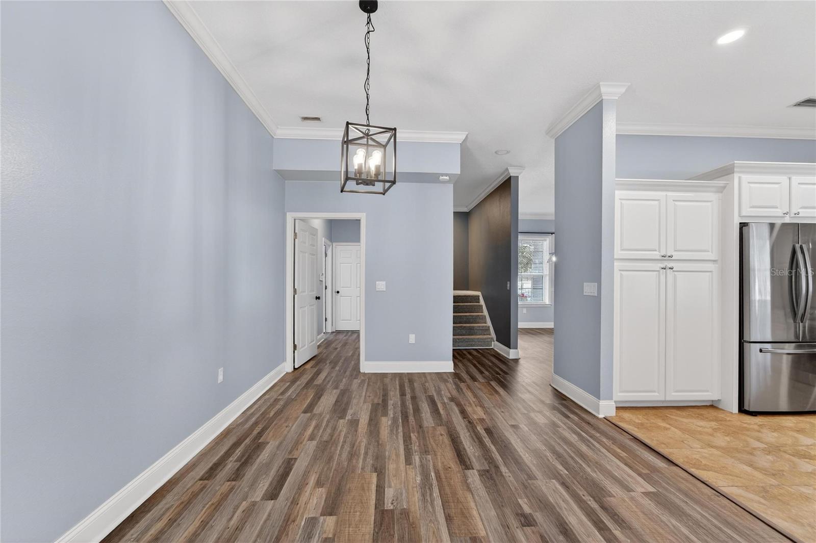 COUNTRY CLASS FARMS - Residential