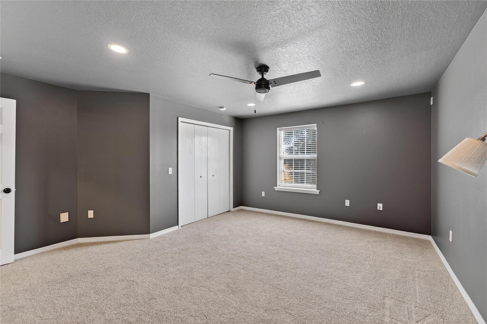 COUNTRY CLASS FARMS - Residential