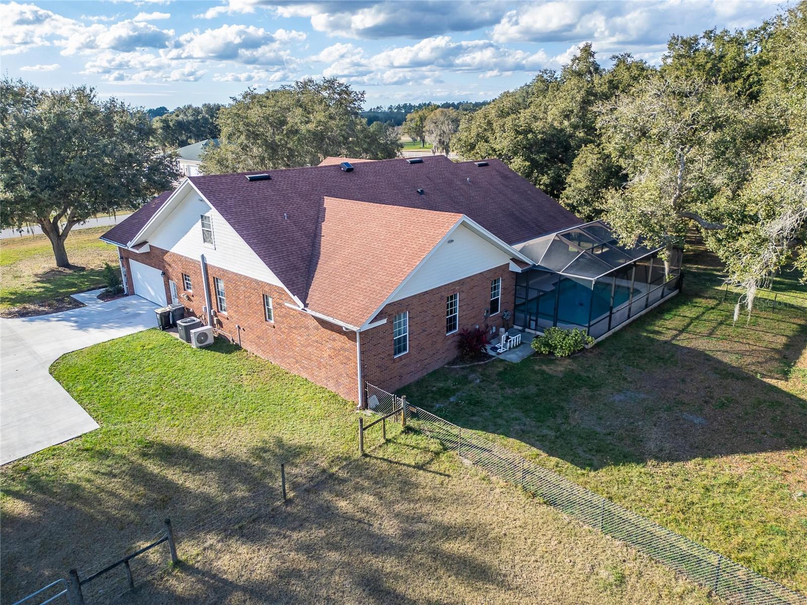 COUNTRY CLASS FARMS - Residential