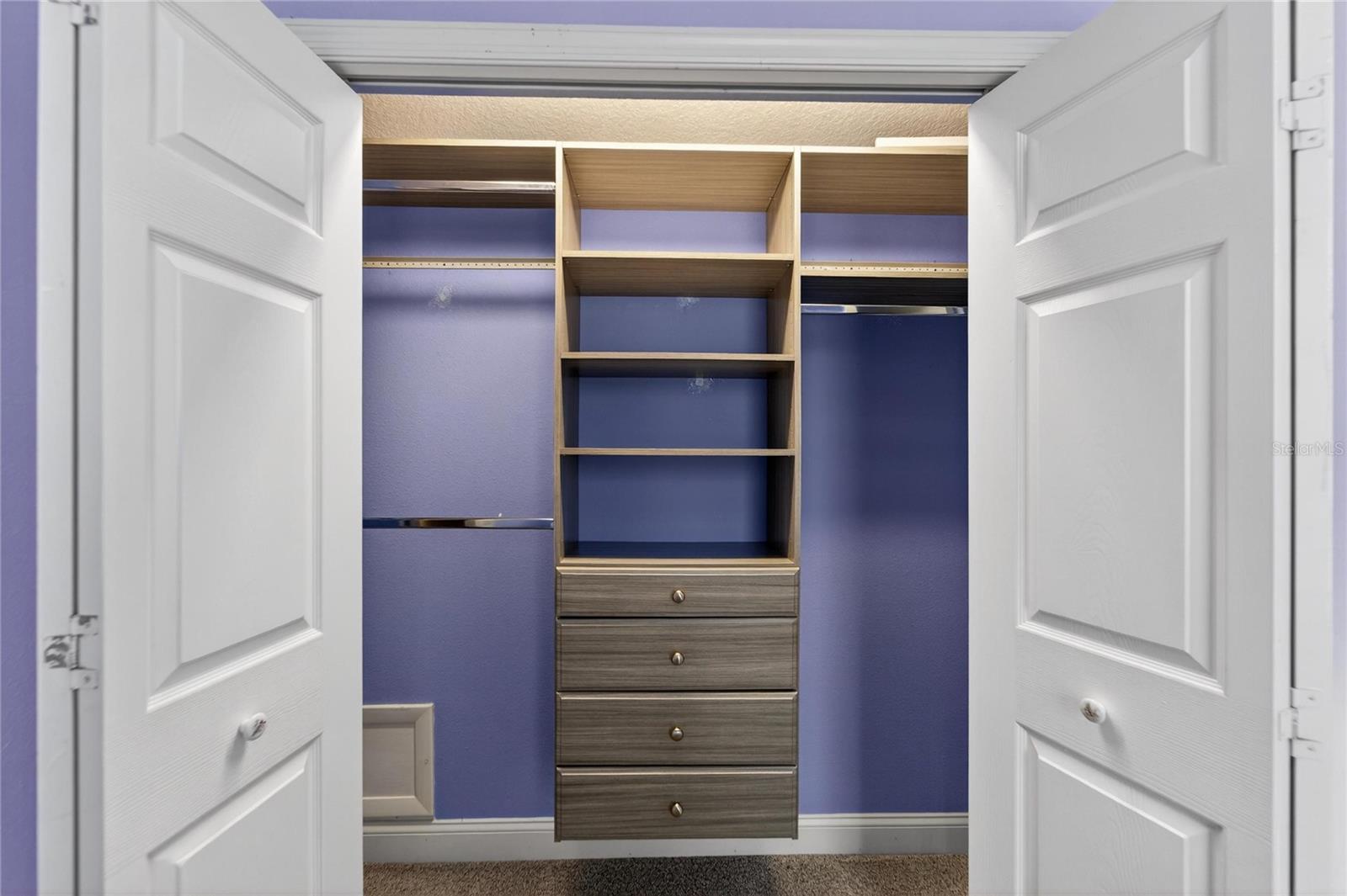 COUNTRY CLASS FARMS - Residential