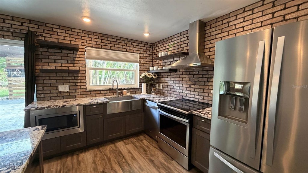 Photo of 620 La Plaza Avenue S, St Petersburg, FL 33707 (MLS # TB8543100)