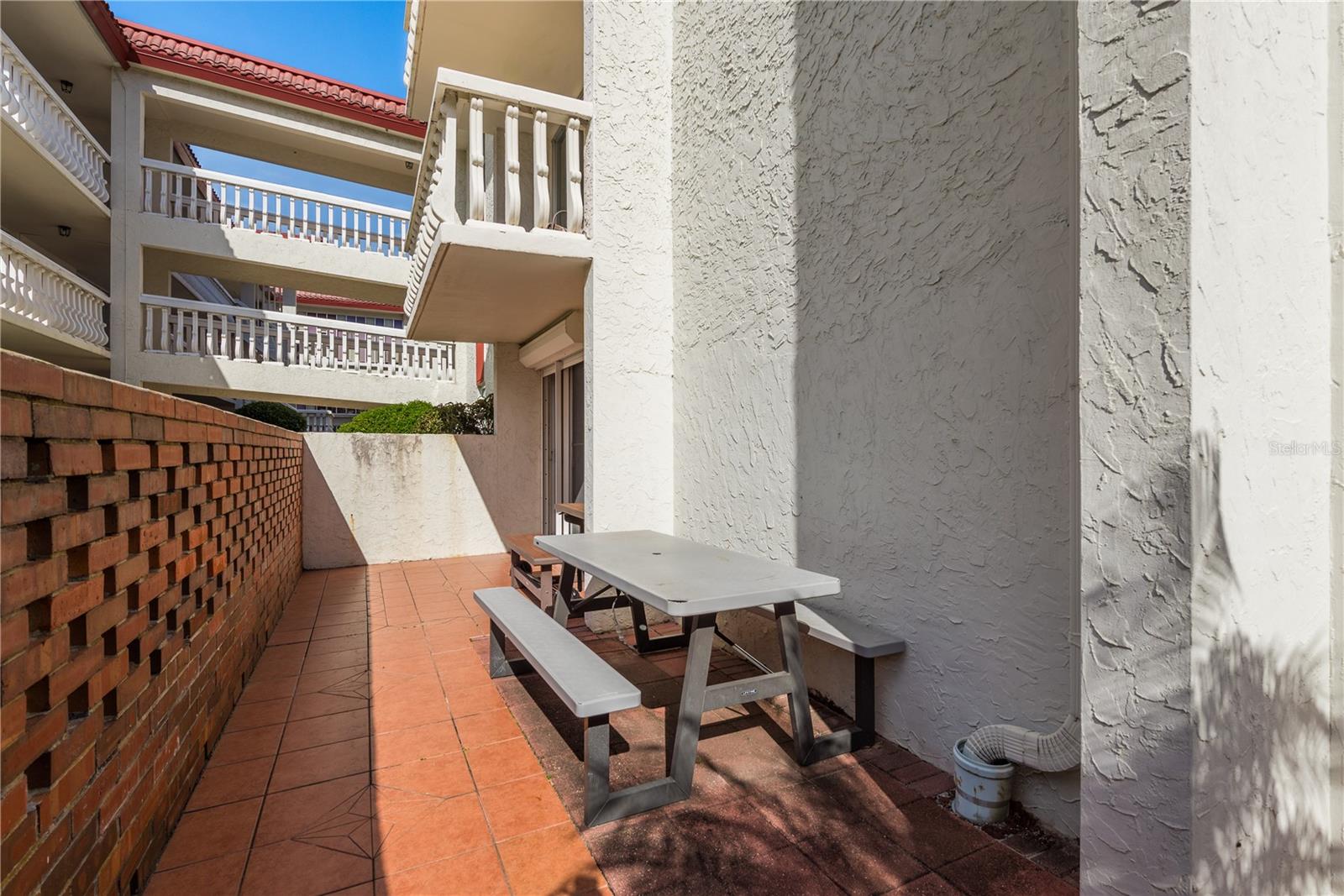 SEVILLE CONDO 1 - Residential