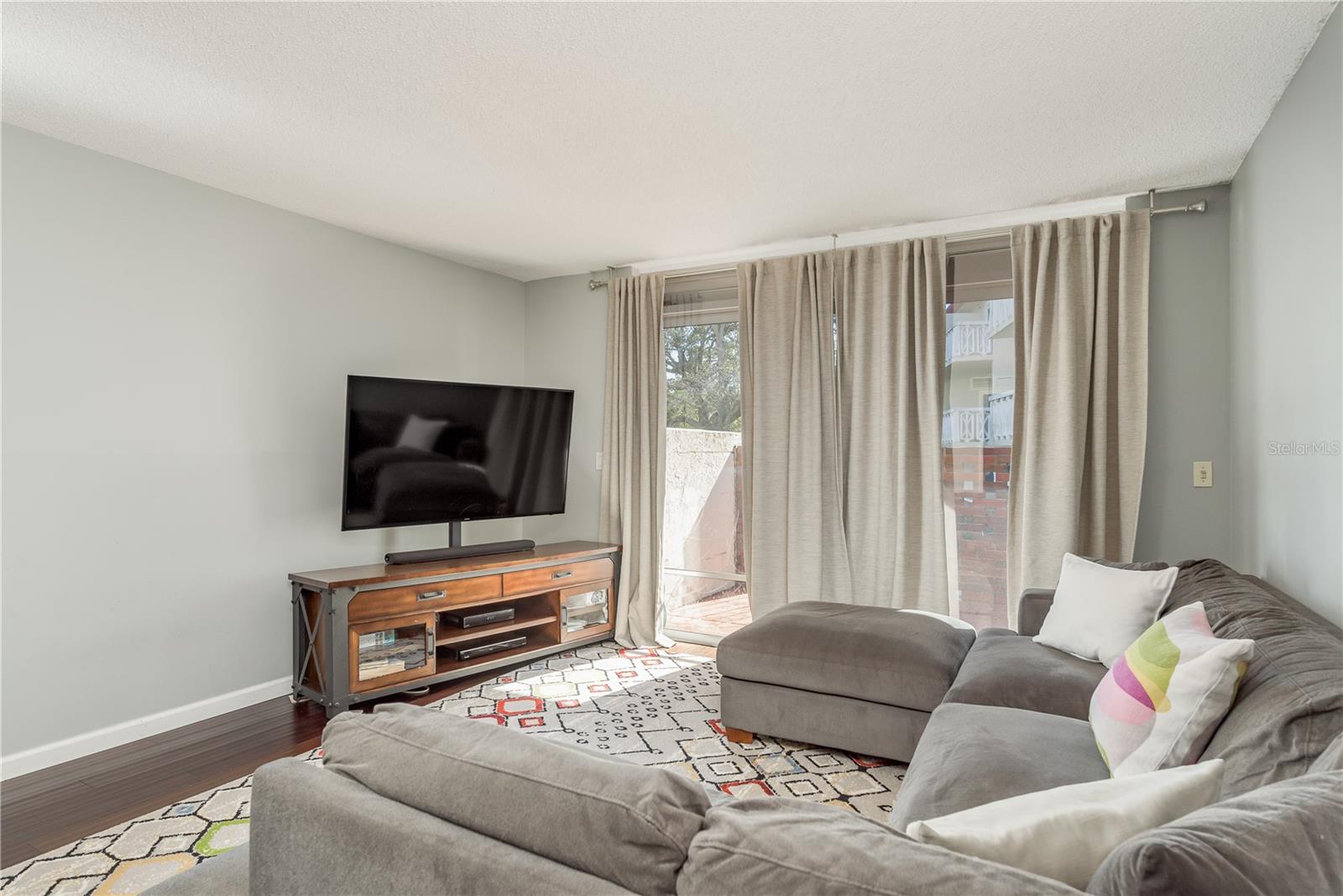 SEVILLE CONDO 1 - Residential