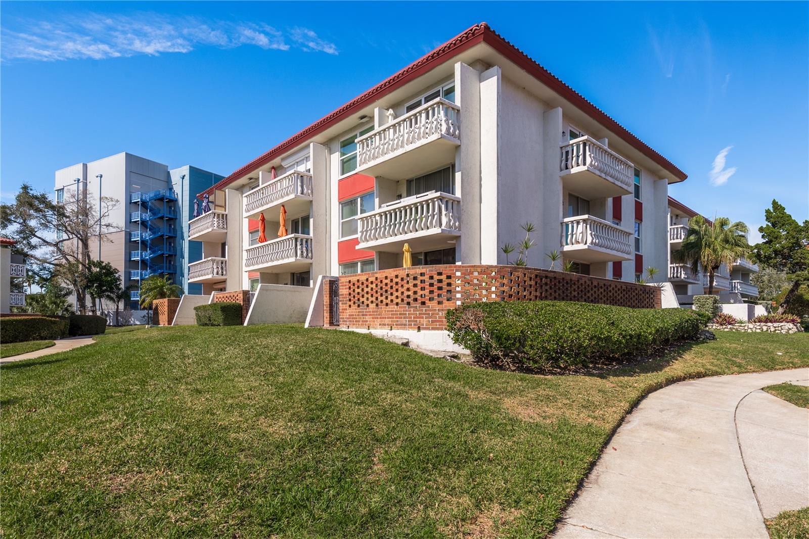 SEVILLE CONDO 1 - Residential