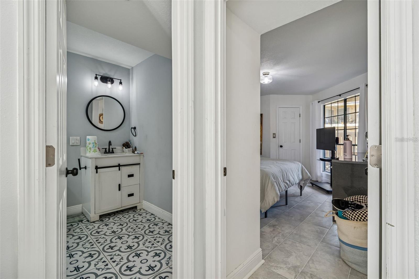 THE GRAND RESERVE CONDO - Residential Lease