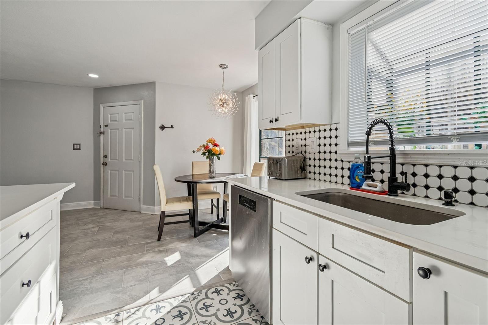 THE GRAND RESERVE CONDO - Residential Lease