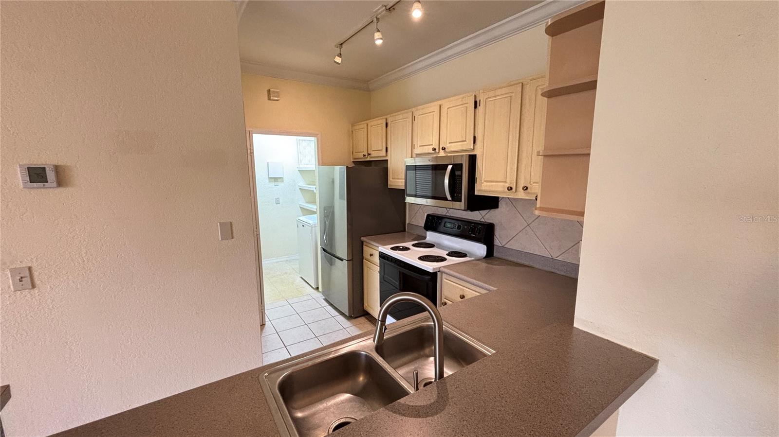 VISCONTI WEST - Residential Lease