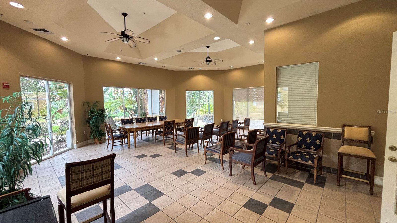 VISCONTI WEST - Residential Lease