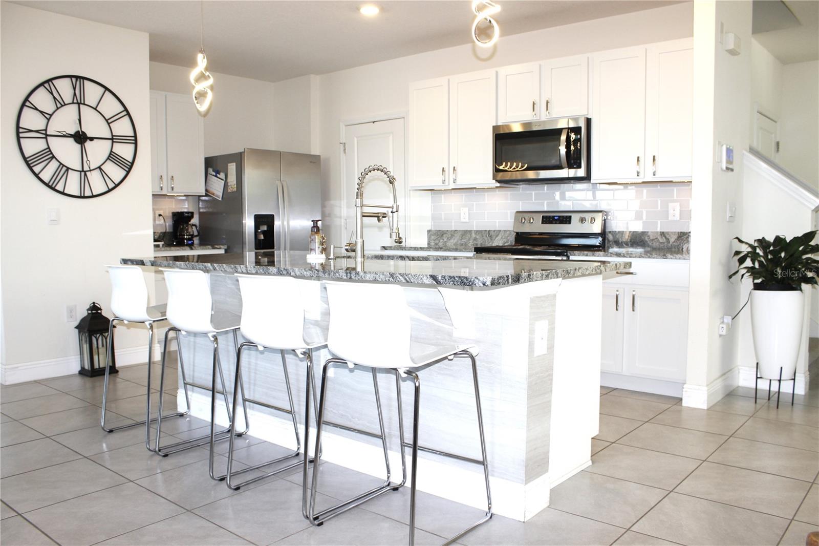 8406 HARDY BAY LOOP