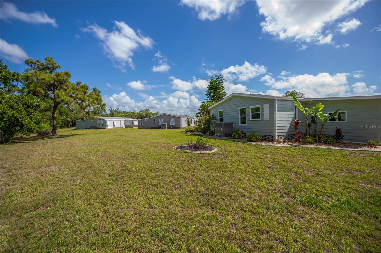 TANGERINE WOODS - Residential