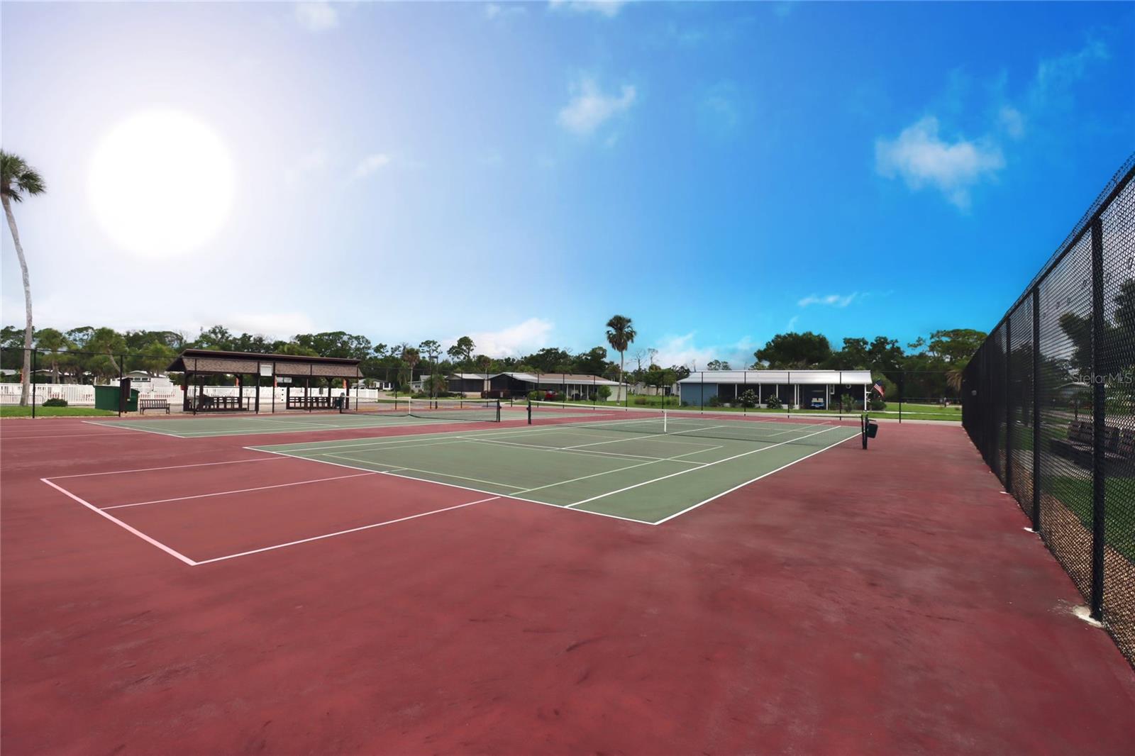 TANGERINE WOODS - Residential